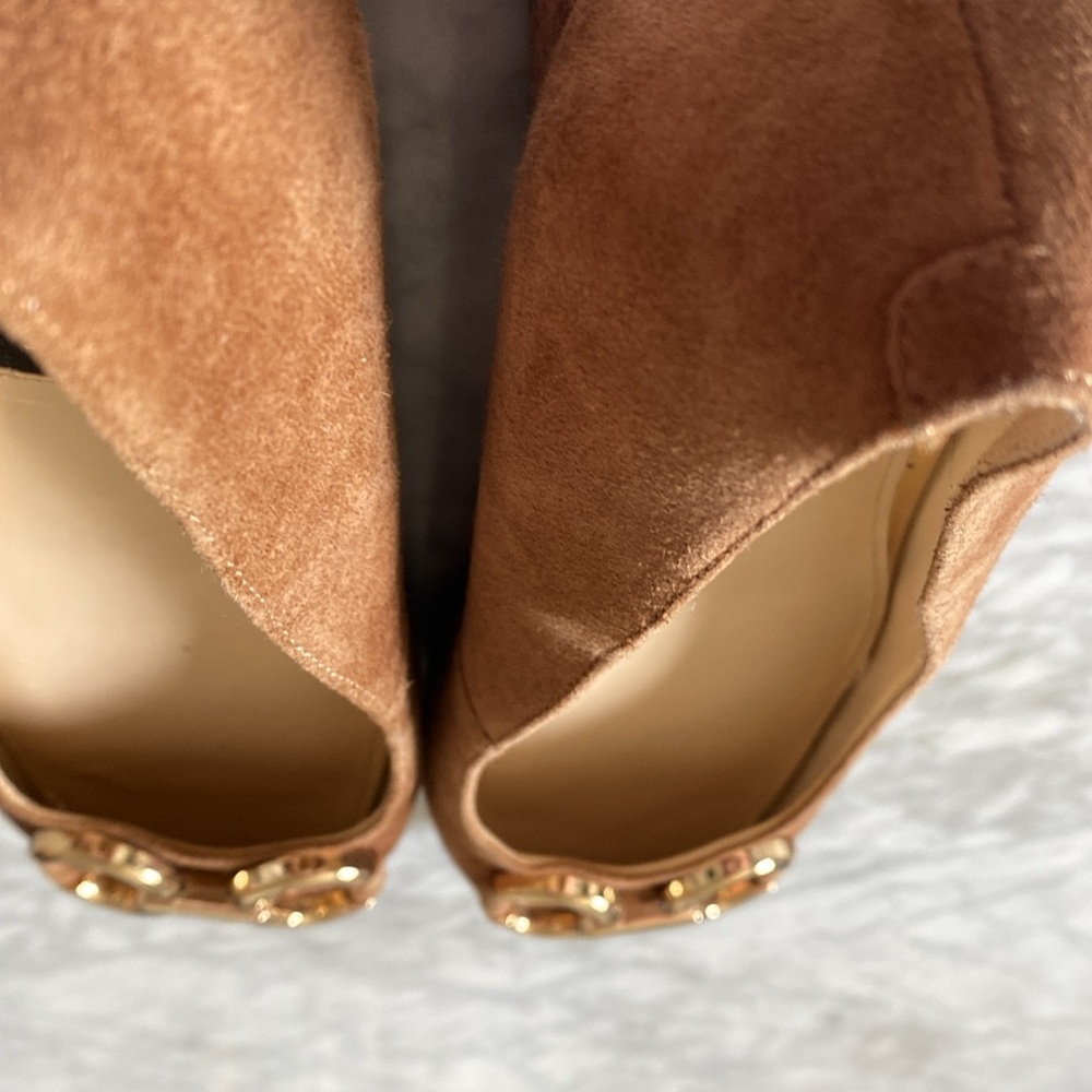 Nine West Women's Brown Suede Loafer/ Ballet Flat with Gold Accent Size 8 - Picture 9 of 16